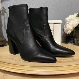 New Kenneth Cole New York Gracelyn Bootie